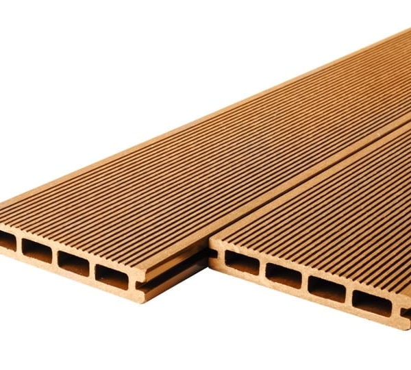 Wood Grain Grand Oak Composite Decking Boards